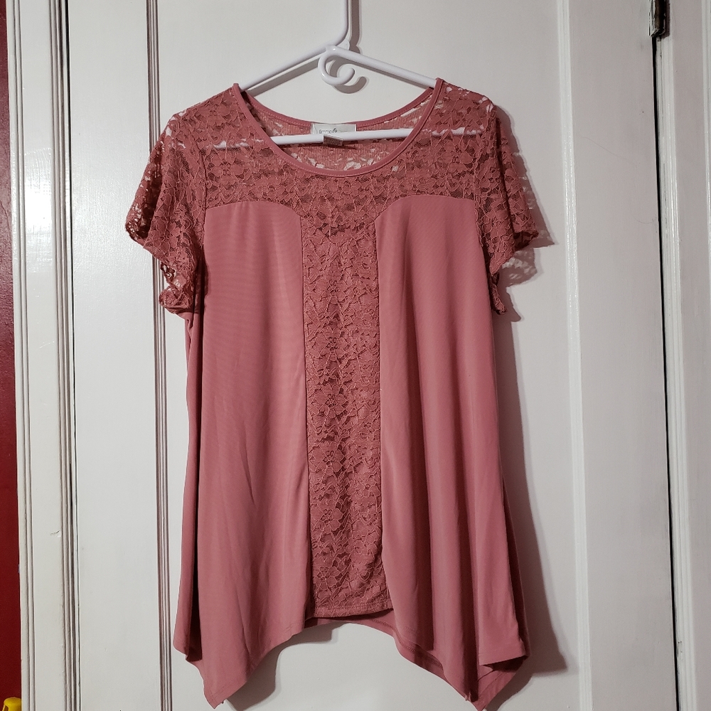 Cute pink top!